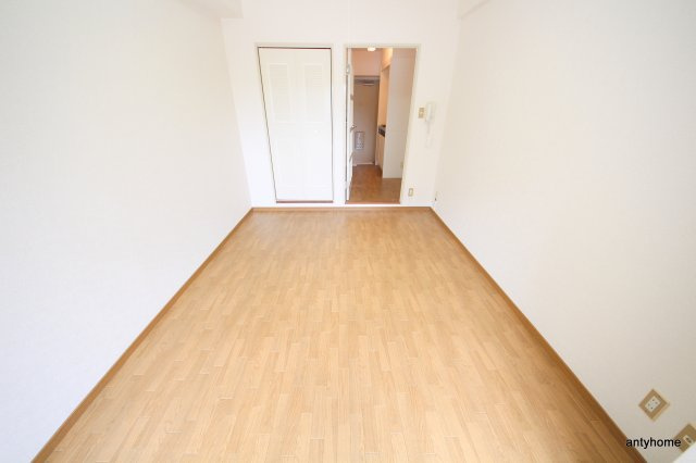 ノルデンハイム北　仲介手数料無料の居間・リビング