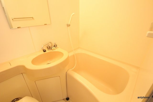 ノルデンハイム北　仲介手数料無料の浴室