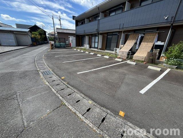 パレス野田の駐車場