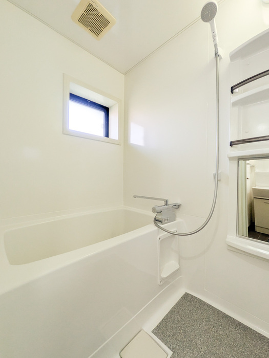 ユニフローラの浴室