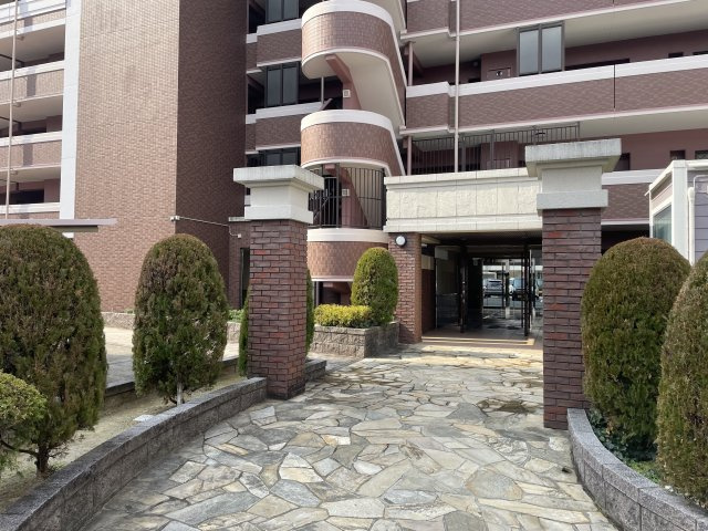 アプローズ長崎南ベイサイドヒルズ壱番館のその他|平日は管理員さんが在中しており、共用部も綺麗に保たれています。
