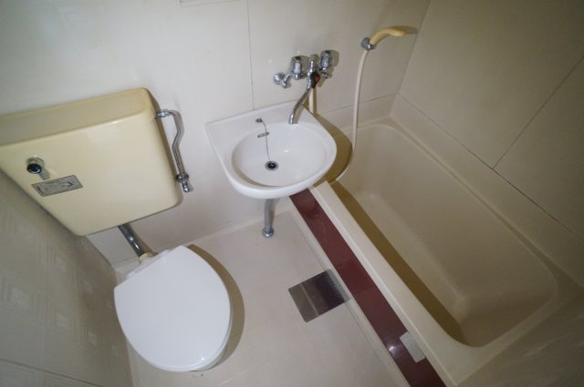 ハイツ福の浴室