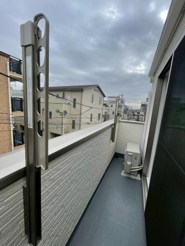 武蔵野市境南町３丁目の中古一戸建のバルコニー