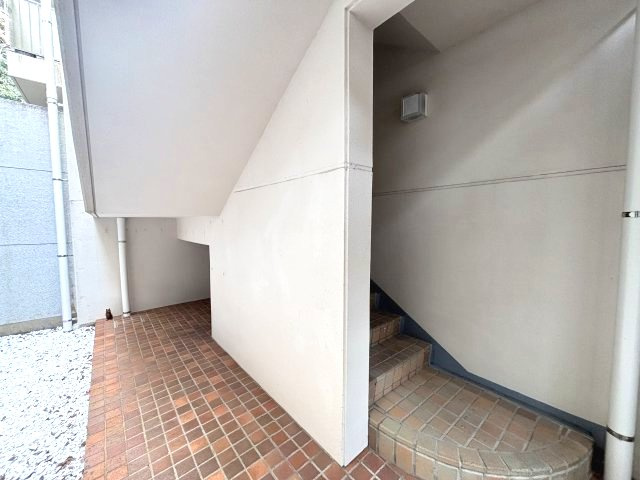 ラムール六甲山ノ手のエントランス