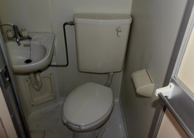 【トイレ】 | ダイホープラザ相模原ＩＩＩ | トイレは大きさや形、機能、抗菌性などが異なる多種多彩なタイプが各メーカーから出ています。それぞれに良さがあるため、事前にどういったタイプのトイレがいいのかをご家庭内で決めて、内見に行くといいでしょう。