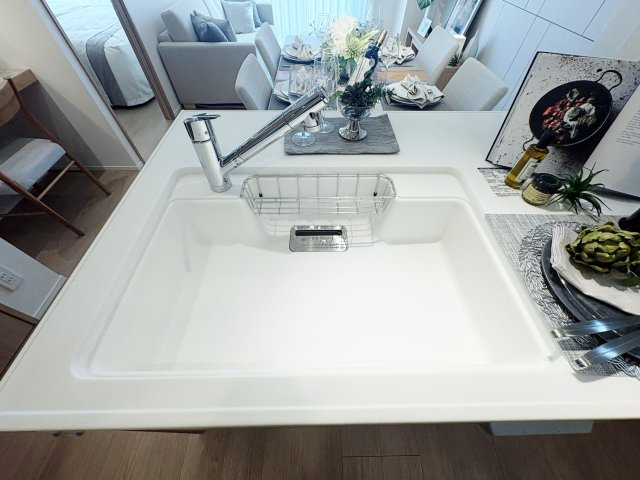 マイキャッスル東長崎のキッチン|便利な浄水器一体型水栓装備