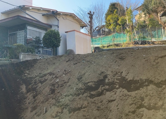 【外観】 | 物件の詳細については、現地を見てわかること以外に、役所や法務局などで調べないとわからないことがあります。そのため、現地に行く場合は、もしこの物件を買ったらどのような生活ができるかをイメージしましょう。