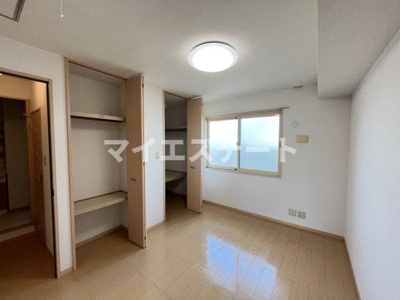 【洋室】 | パルファンローズ | 別部屋写真使用