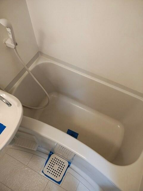 同アパートの別部屋です