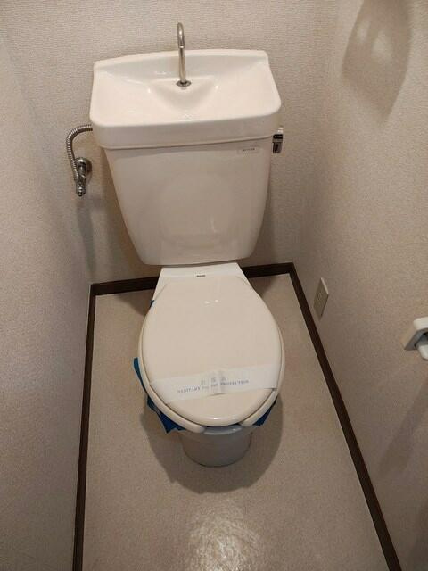 同アパートの別部屋です