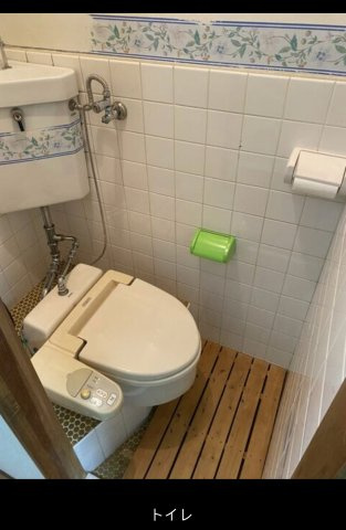 京都市下京区西七条南東野町の一戸建てのトイレ