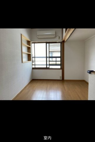 京都市下京区西七条南東野町の一戸建ての洋室