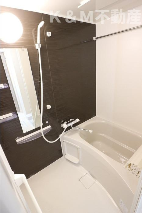 リバービレッジの浴室|日々の疲れを癒すお風呂付です