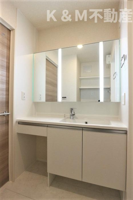 リバービレッジの洗面所|脱衣スペースもあります