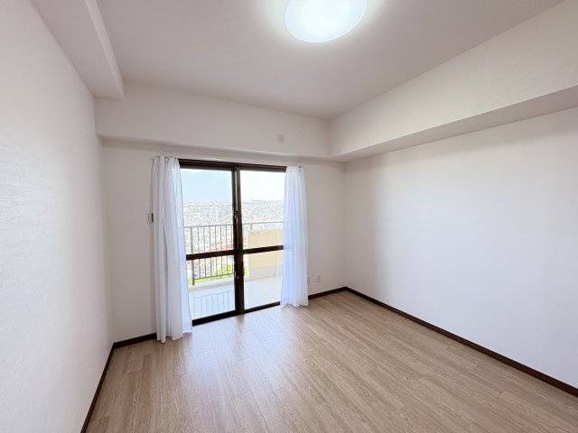 サザンパレスマンション浦添港川Ⅱの洋室