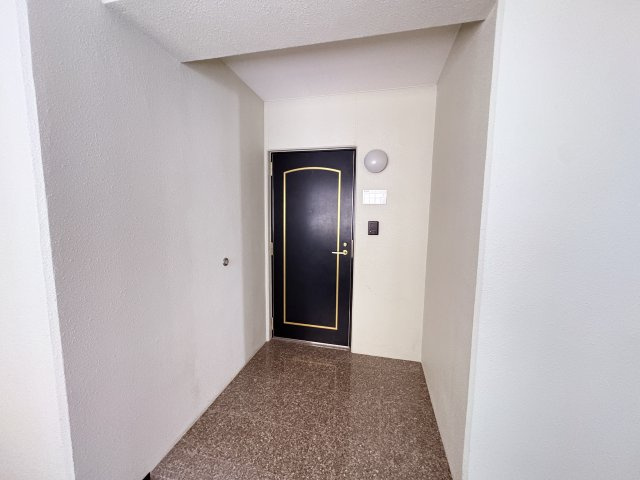 サザンパレスマンション浦添港川Ⅱの玄関