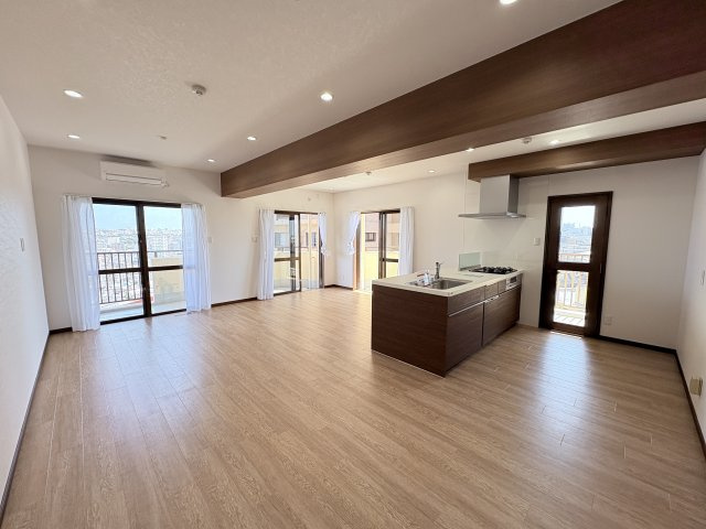 サザンパレスマンション浦添港川Ⅱの居間・リビング