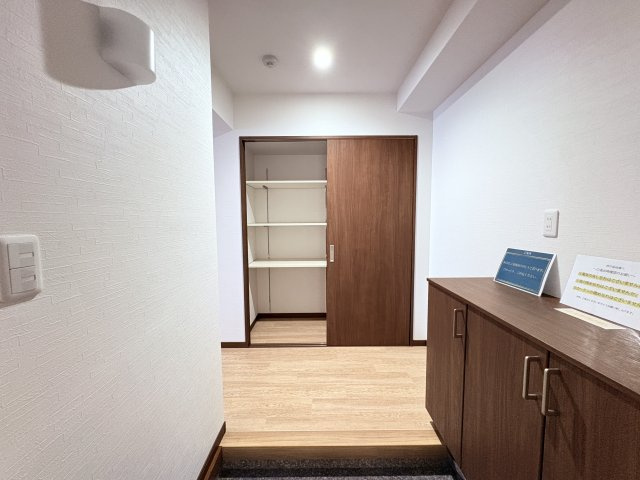 サザンパレスマンション浦添港川Ⅱの玄関