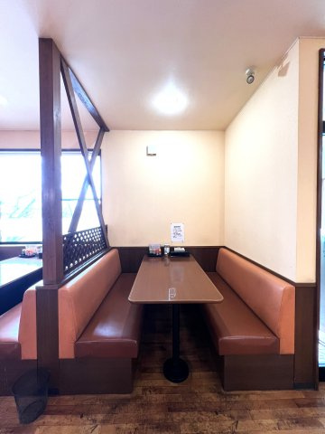 米子市淀江町小波テナントの内装|ボックス席
