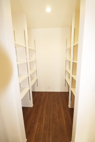 郡山市町東2丁目　　　１号棟　　　富田小学校、富田中学区　の収納