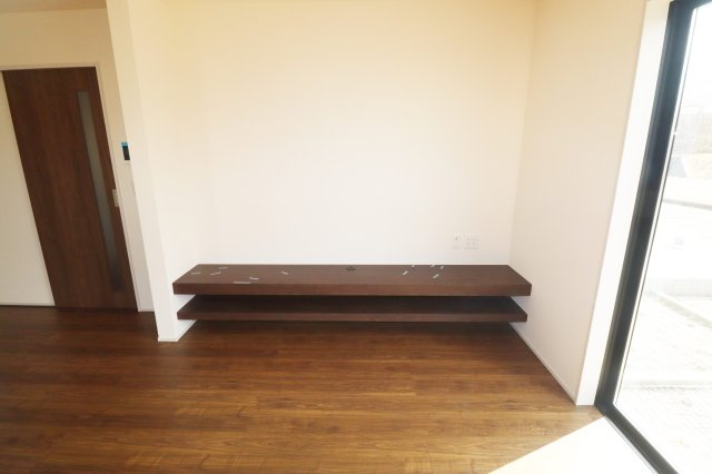 郡山市町東2丁目　　　１号棟　　　富田小学校、富田中学区　の居間・リビング