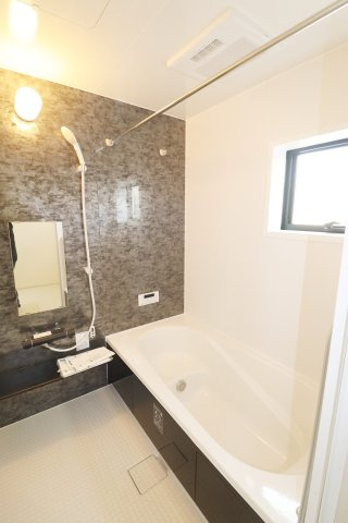 郡山市町東2丁目　　　１号棟　　　富田小学校、富田中学区　の玄関