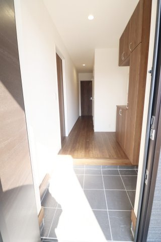 郡山市町東2丁目　　　１号棟　　　富田小学校、富田中学区　の玄関