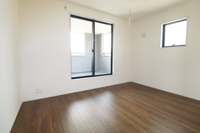 郡山市町東2丁目　　　１号棟　　　富田小学校、富田中学区　の洋室