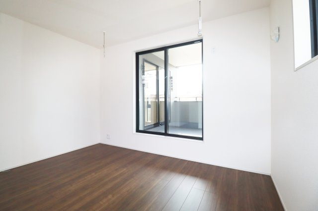 郡山市町東2丁目　　　１号棟　　　富田小学校、富田中学区　の洋室