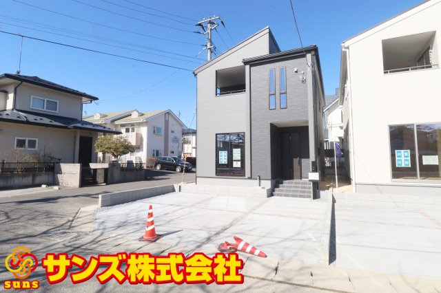 郡山市町東2丁目　　　１号棟　　　富田小学校、富田中学区　の外観|南東側から見た駐車場を含む外観♪
