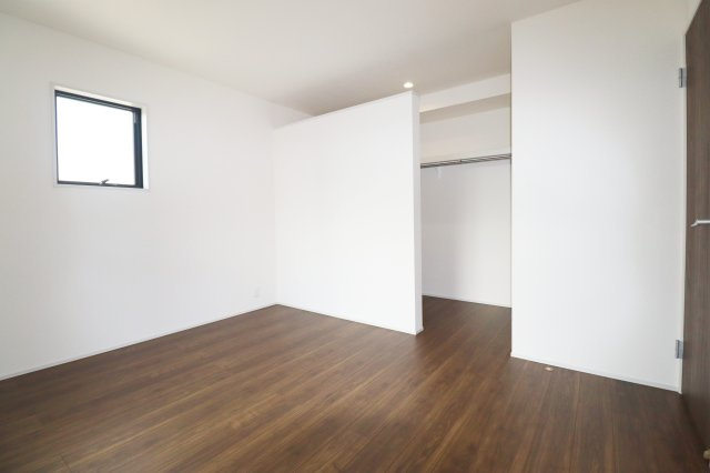 郡山市町東2丁目　　　１号棟　　　富田小学校、富田中学区　の収納