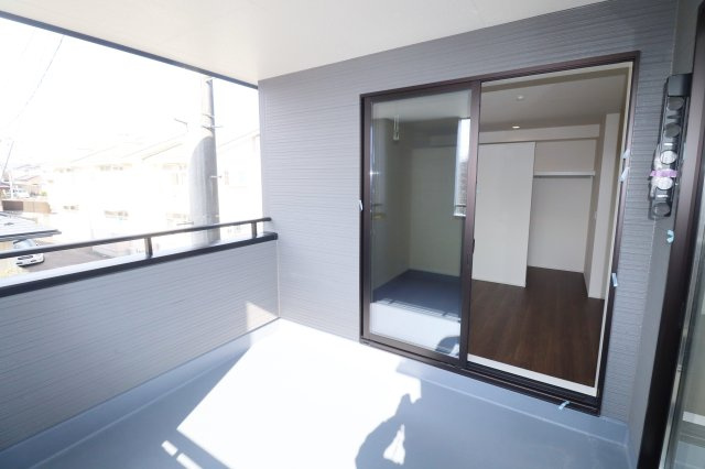 郡山市町東2丁目　　　１号棟　　　富田小学校、富田中学区　の洋室