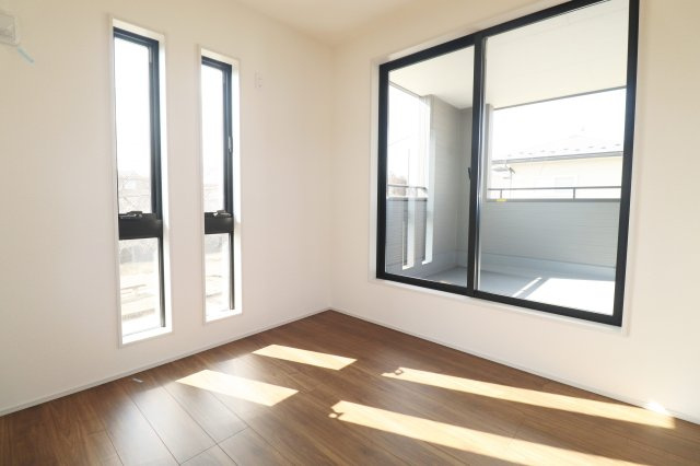 郡山市町東2丁目　　　１号棟　　　富田小学校、富田中学区　の洋室