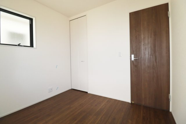 郡山市町東2丁目　　　１号棟　　　富田小学校、富田中学区　の収納