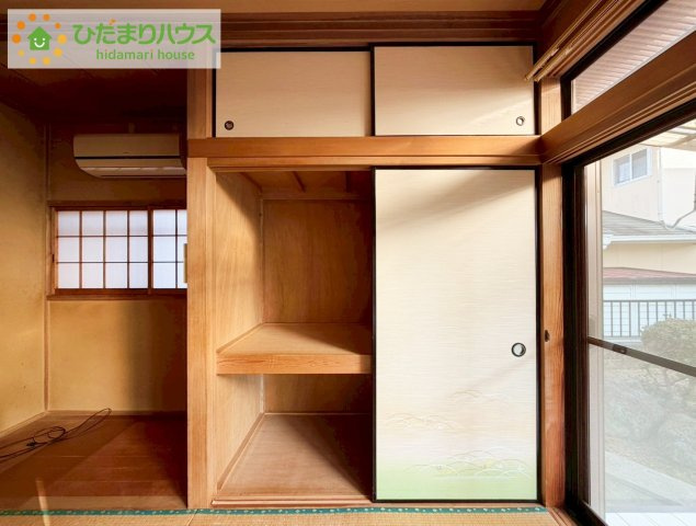 常陸太田市真弓町　中古戸建の収納|"和室にも大容量のクローゼット完備！
お布団やお子様のおもちゃなどがスッキリ収納できますね(^^♪"
