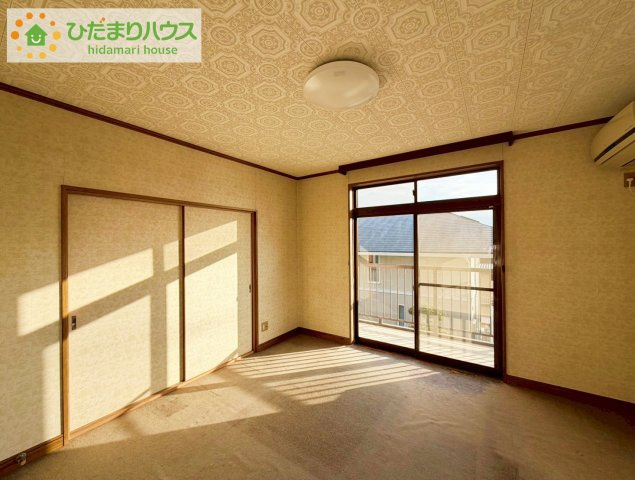 常陸太田市真弓町　中古戸建の寝室|大きなベッドを置いても余裕の広さの主寝室♪♪