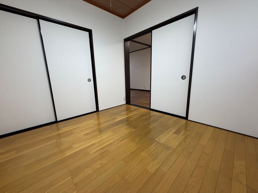 コートNAOの内装