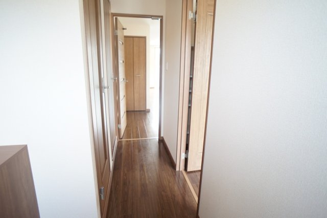 サニーイースト生駒の洋室