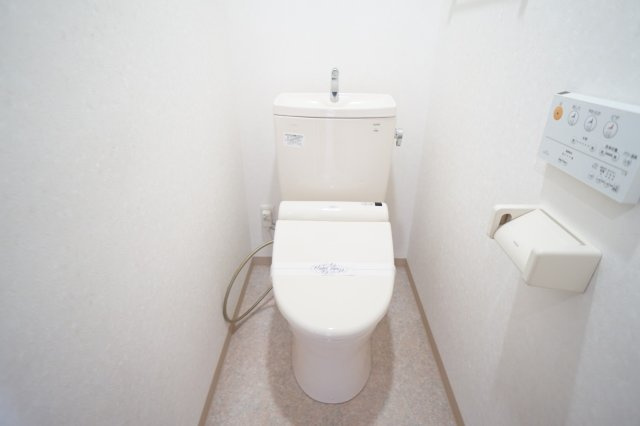 サニーイースト生駒のトイレ