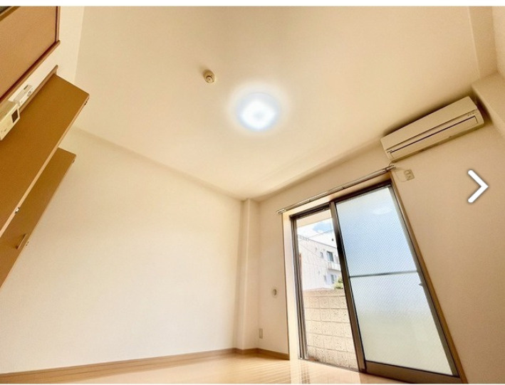 アンプルールフェール平野の洋室