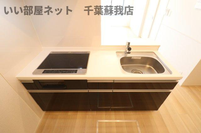 ウルルⅠのキッチン|コンパクトなキッチンで掃除もラクラク