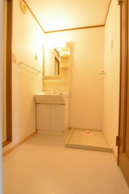 【洗面所】 | ノーブルウイングＡ | 使いやすい洗面所です