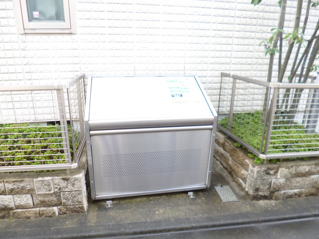 フロマージュ経堂のその他共用部分|ゴミストッカー