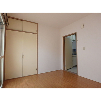 【居間・リビング】 | ビラージ榎本 | ゆったり過ごせるリビングです