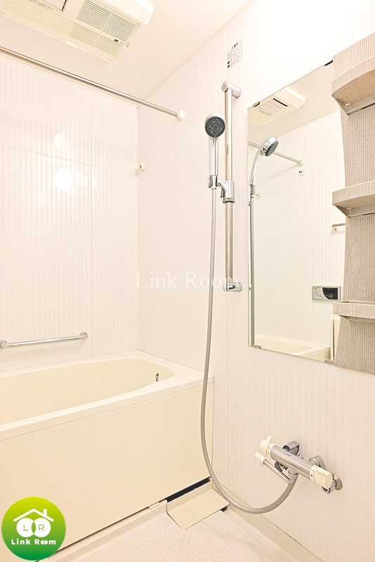 ラ・エテルノ菊川の浴室