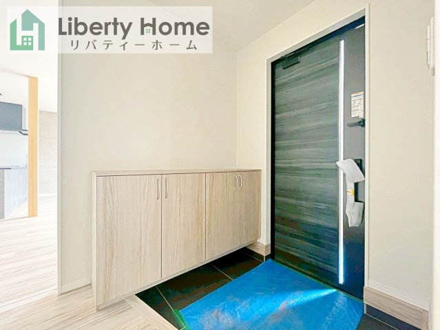 取手市井野台3丁目　新築戸建の玄関