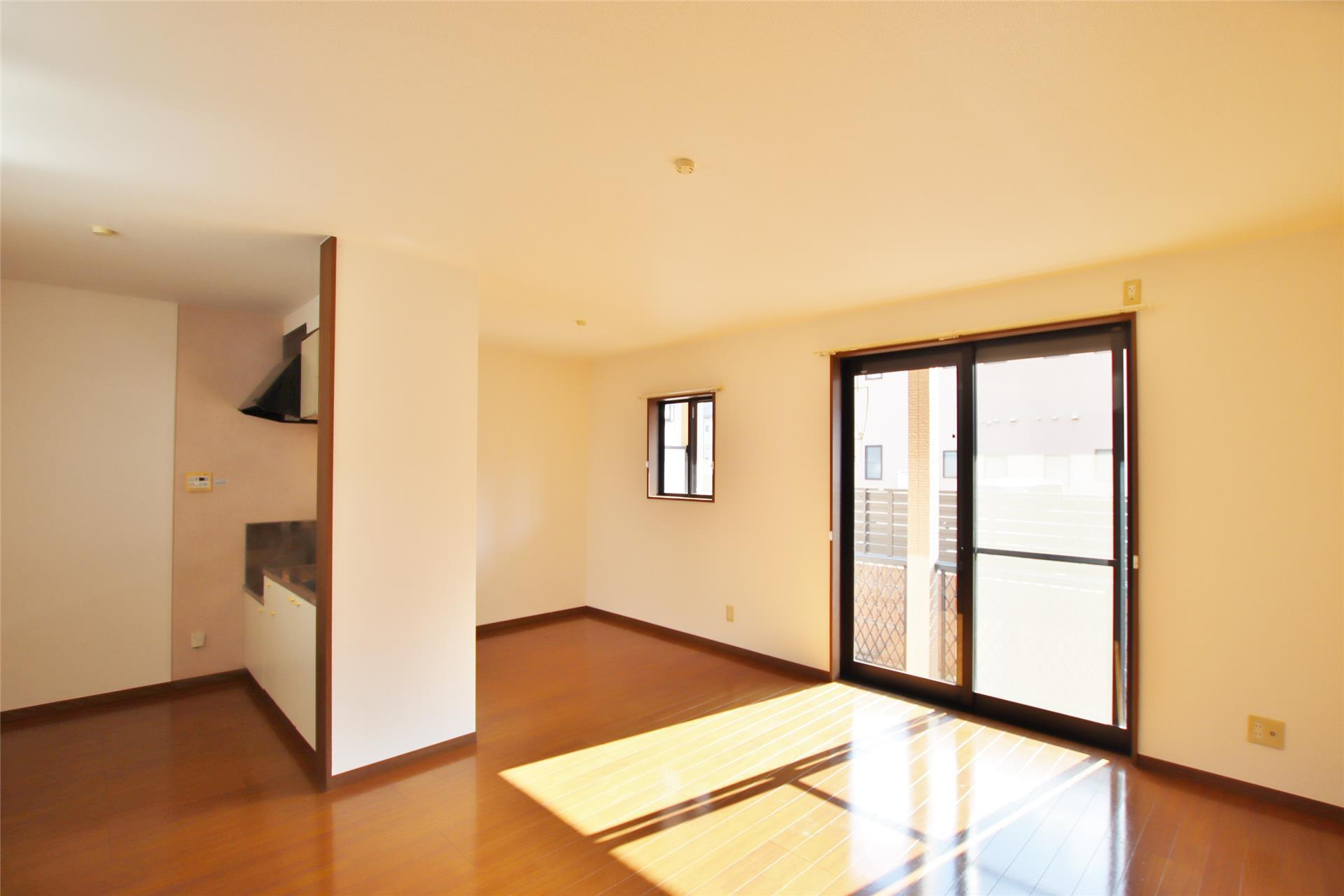 グリーンコーポ浪打 壱番館の居間・リビング