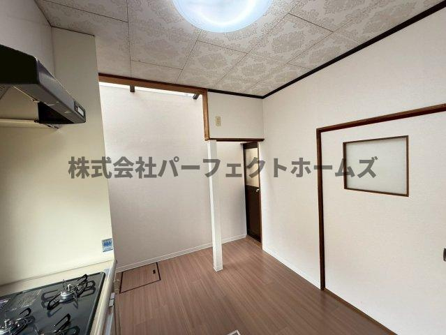 私市2丁目戸建　賃貸のキッチン|ダイニングキッチンです