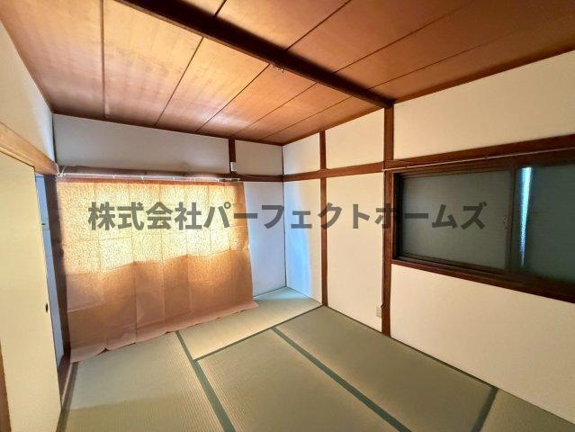 私市2丁目戸建　賃貸の和室|ゆったりとくつろげる和室です