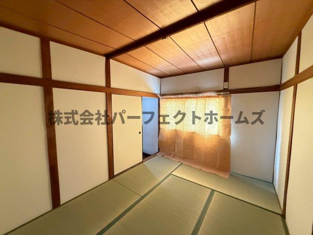 私市2丁目戸建　賃貸の和室|和室、ちょっとしたくつろぎスペースにいかがでしょうか